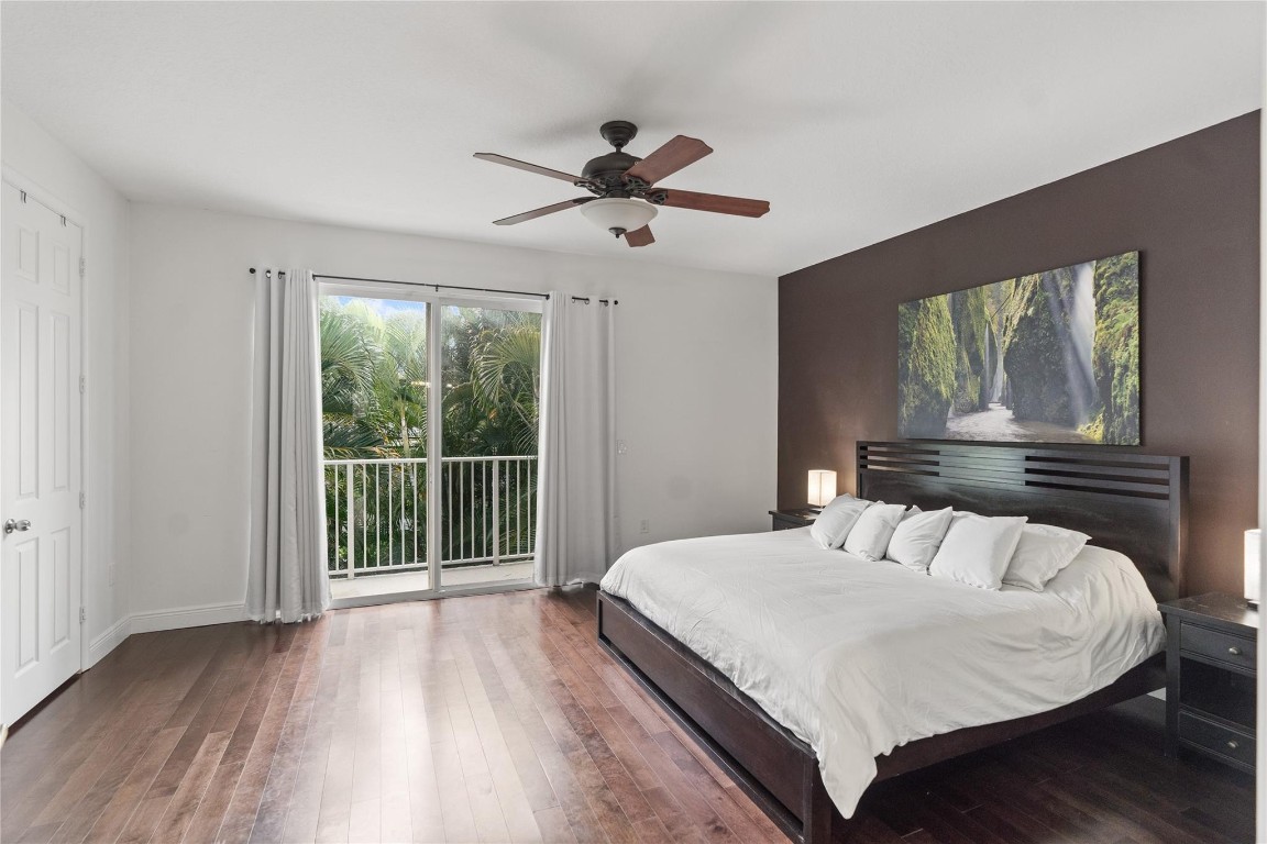 2652 NE 30th Place 2652