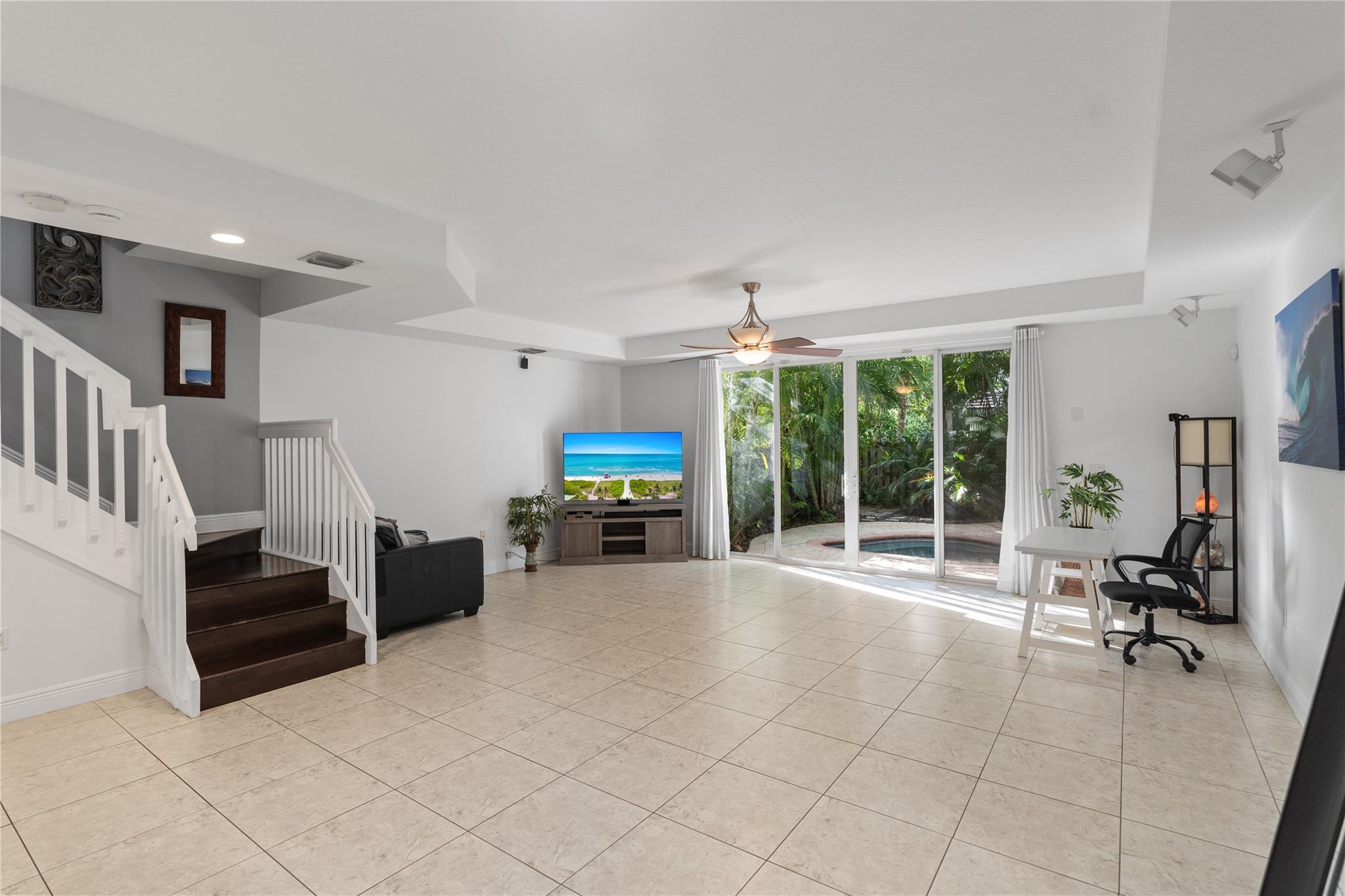 2652 NE 30th Pl 2652