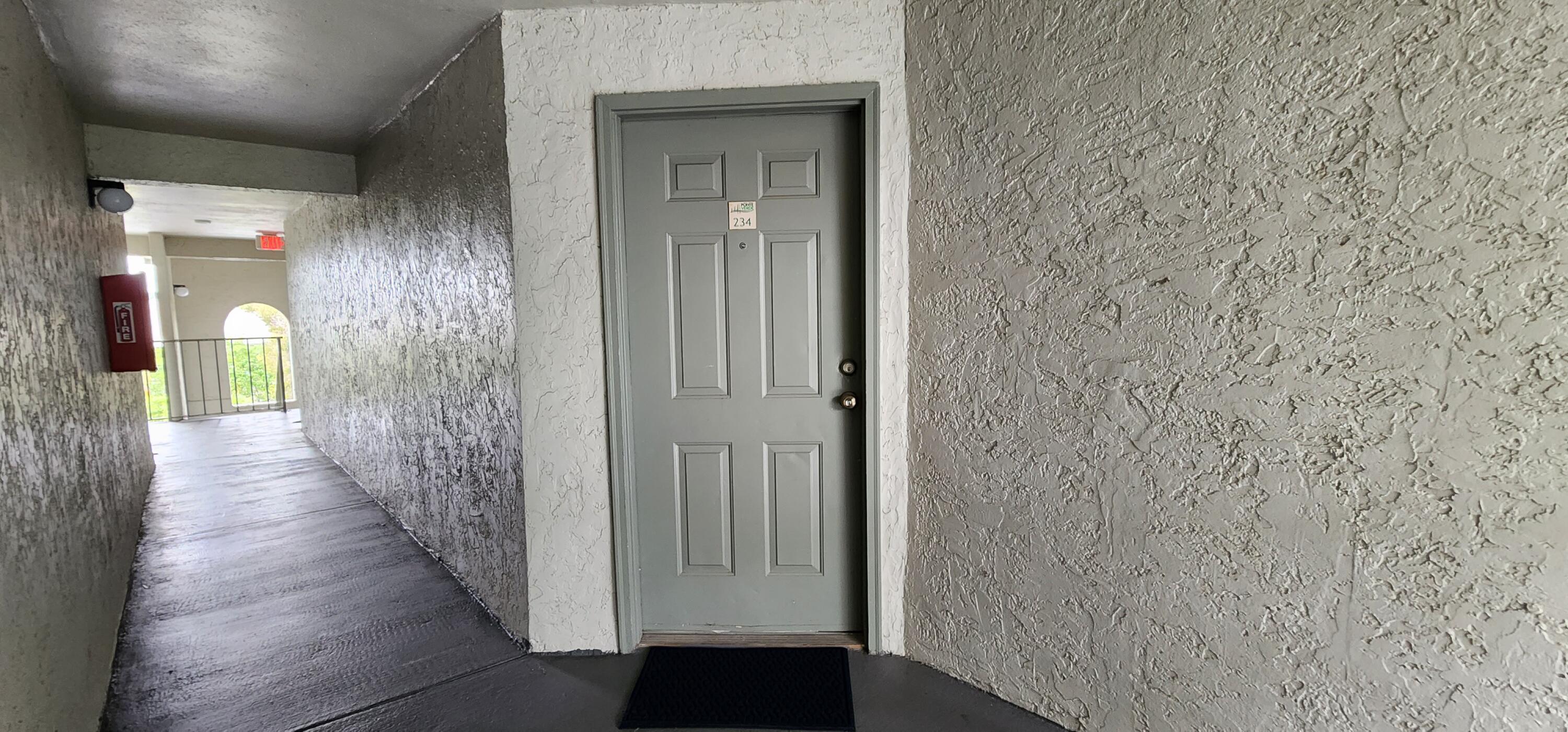 PONTE VERDE AT PALM BEACH LAKES CONDO - Residential Lease