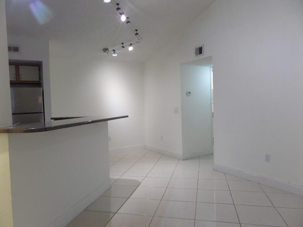 PONTE VERDE AT PALM BEACH LAKES CONDO - Residential Lease