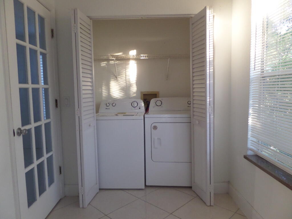 PONTE VERDE AT PALM BEACH LAKES CONDO - Residential Lease