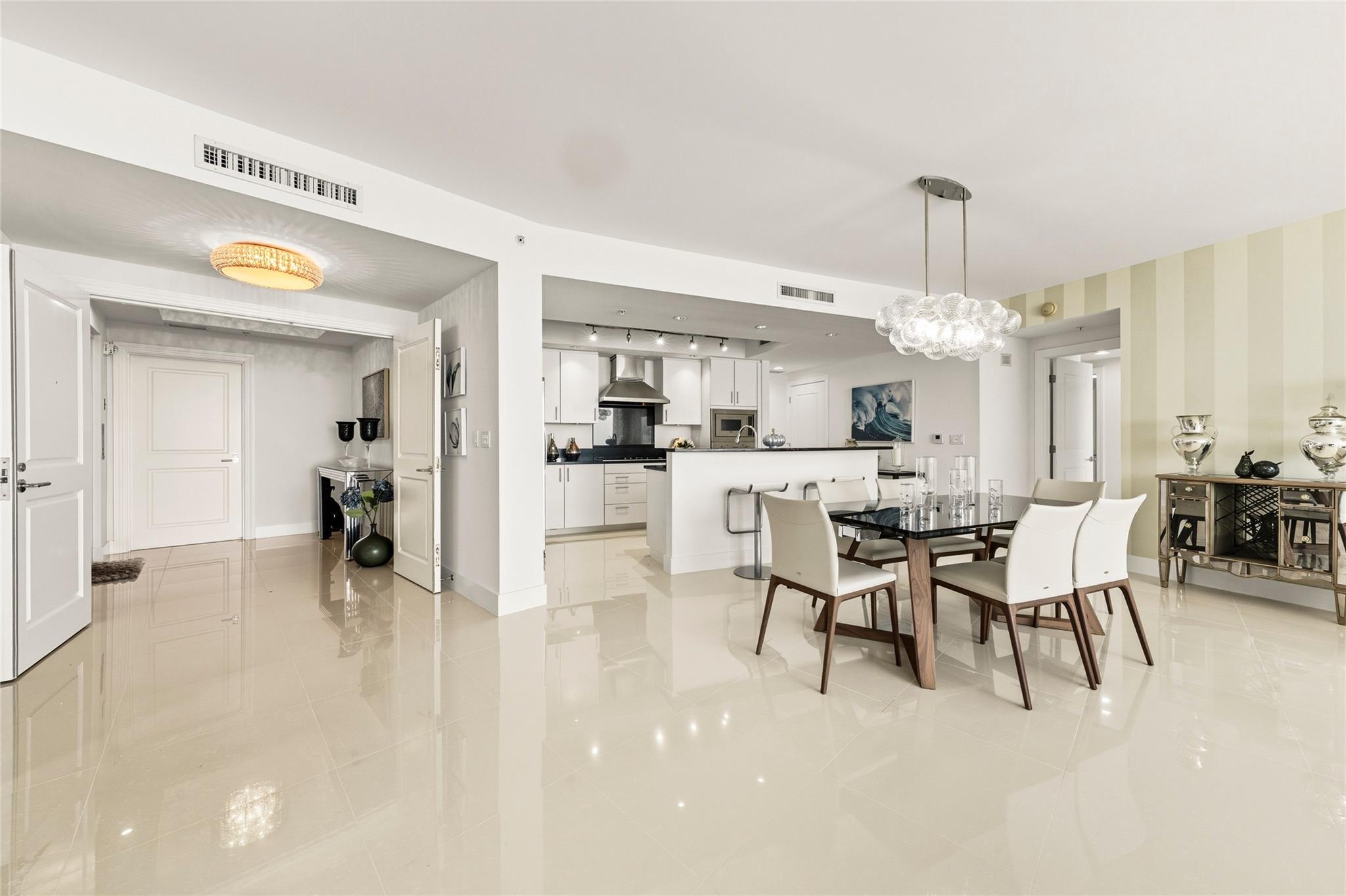 Plaza at Oceanside - Residential