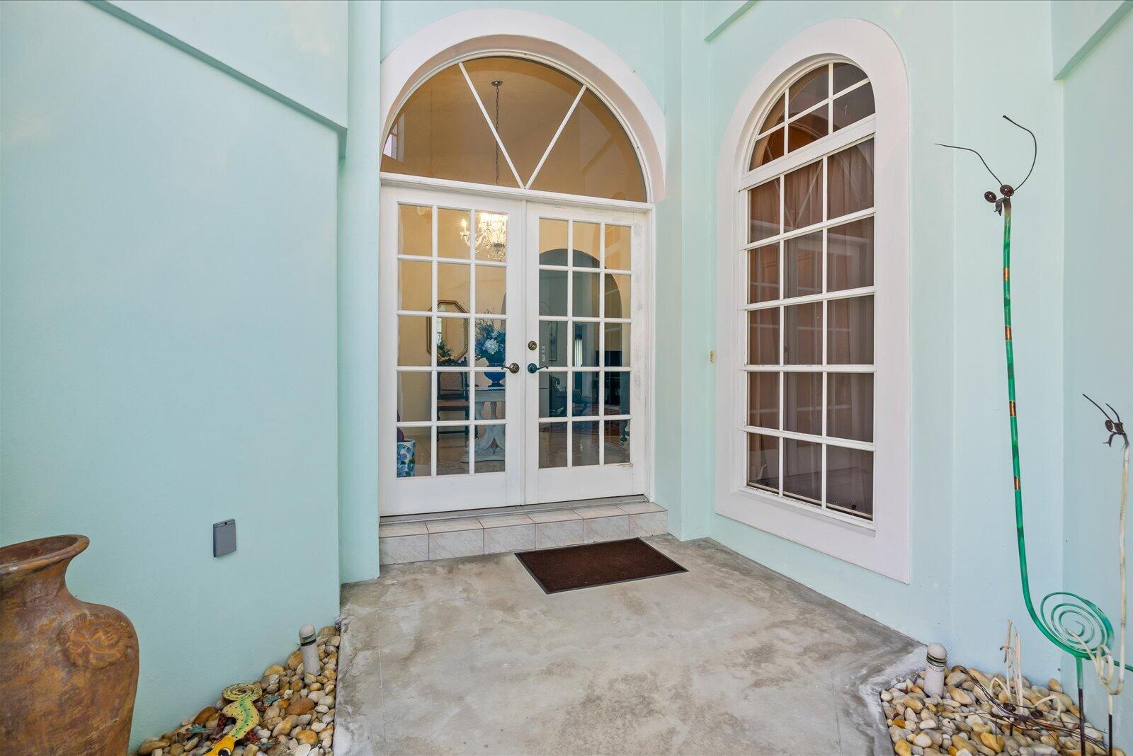 340 SE Saint Lucie Boulevard