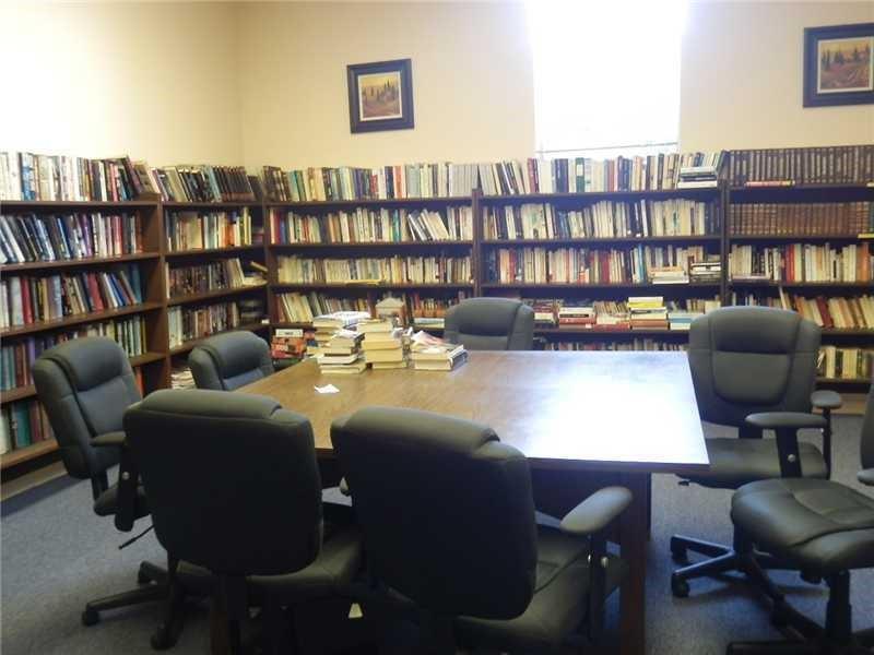 LAUDERDALE OAKS - Residential