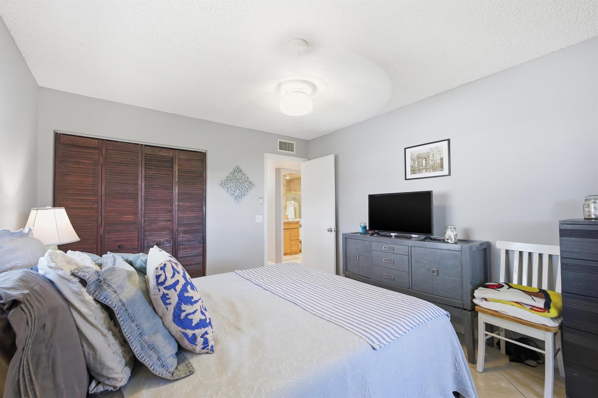 KINGS POINT NORMANDY COND - Residential