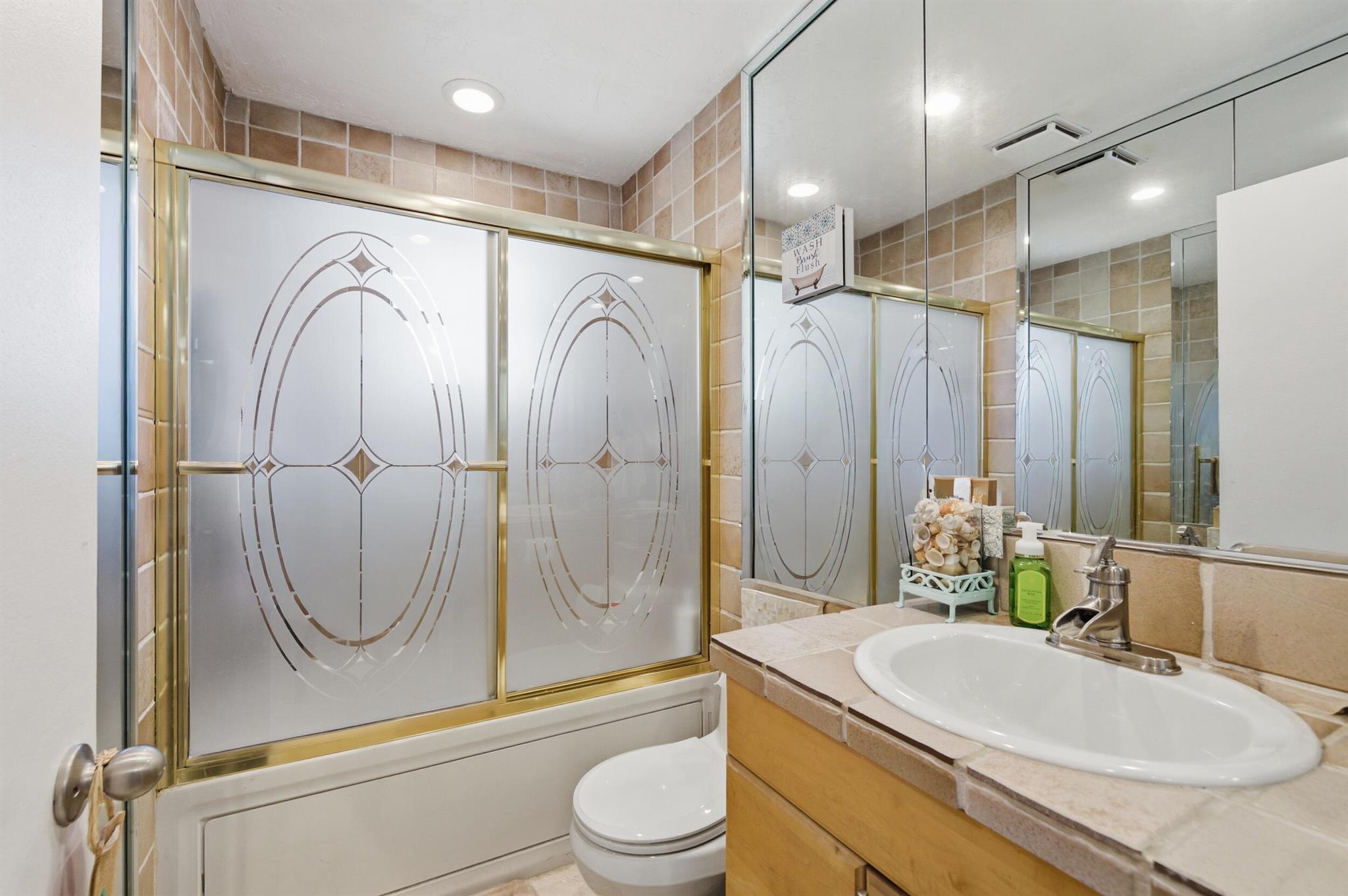 KINGS POINT NORMANDY COND - Residential