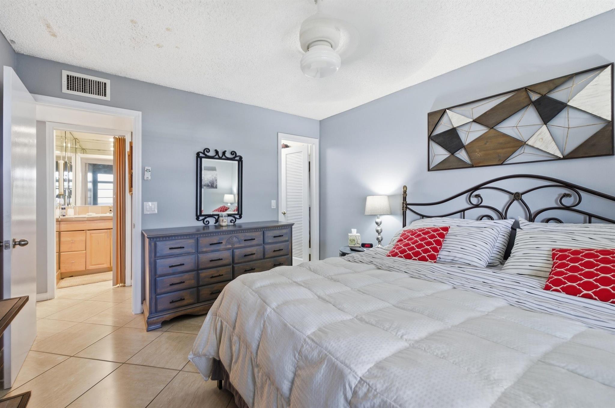 KINGS POINT NORMANDY COND - Residential