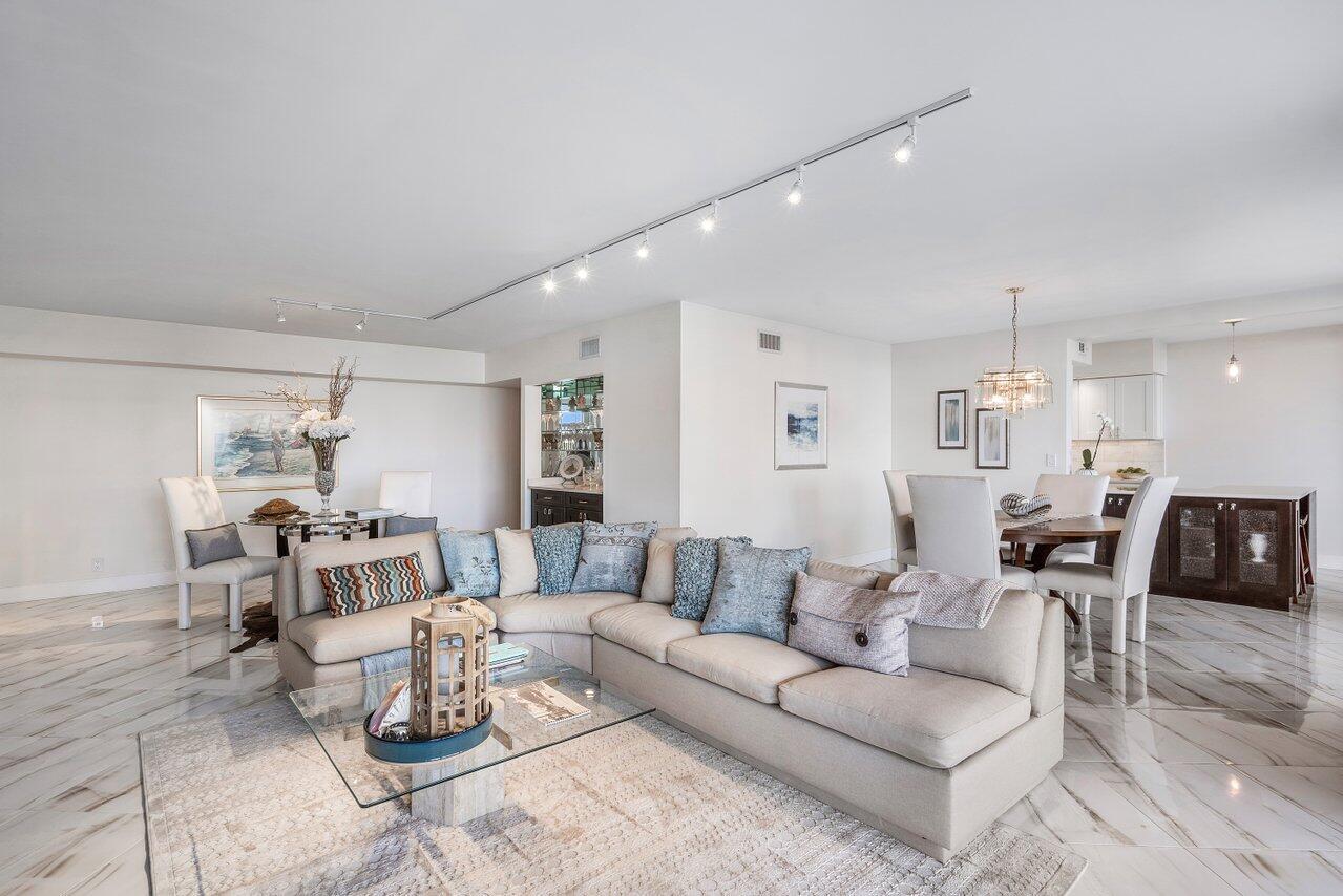 3300 S Ocean Boulevard S 104s
