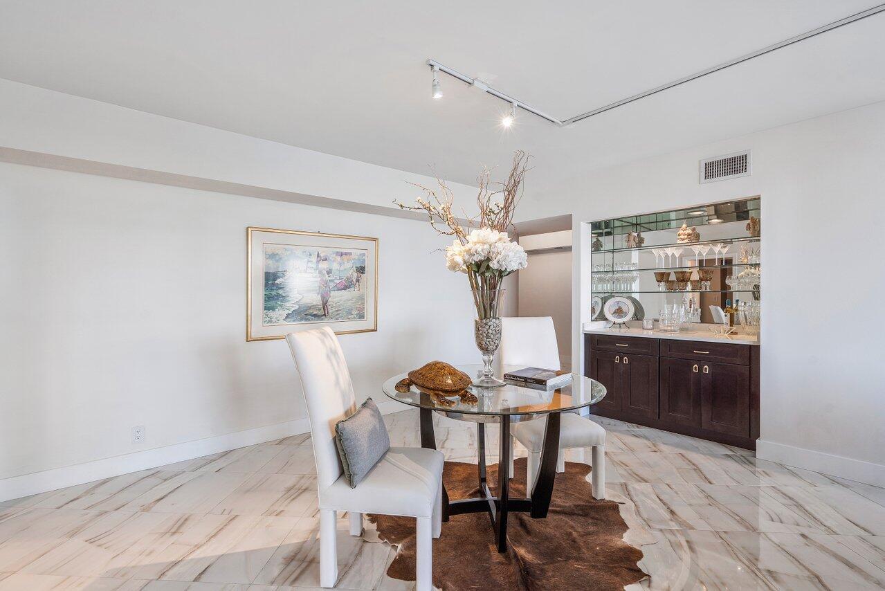3300 S Ocean Boulevard S 104s