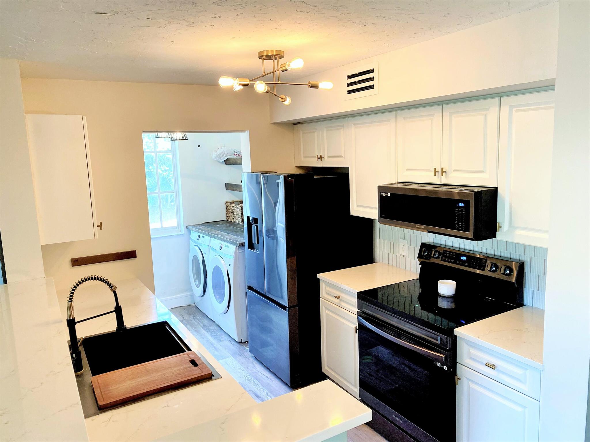View photos, virtual tours, details... 120 Yacht Club 108 Way 108
