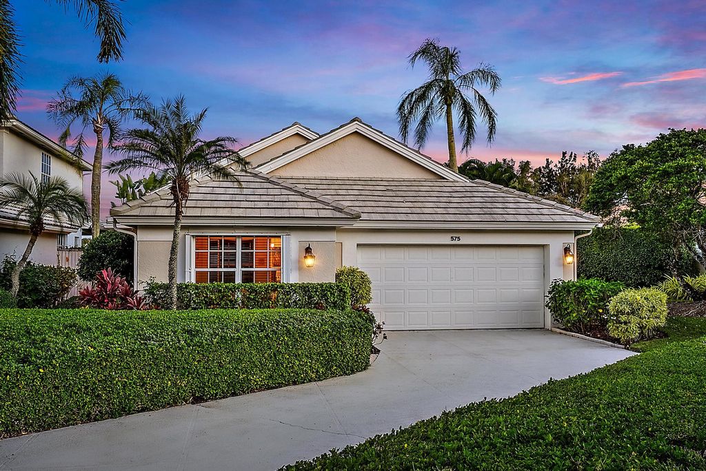Photo of 575 Masters Way, Palm Beach Gardens, FL 33418 (MLS # R11140526)