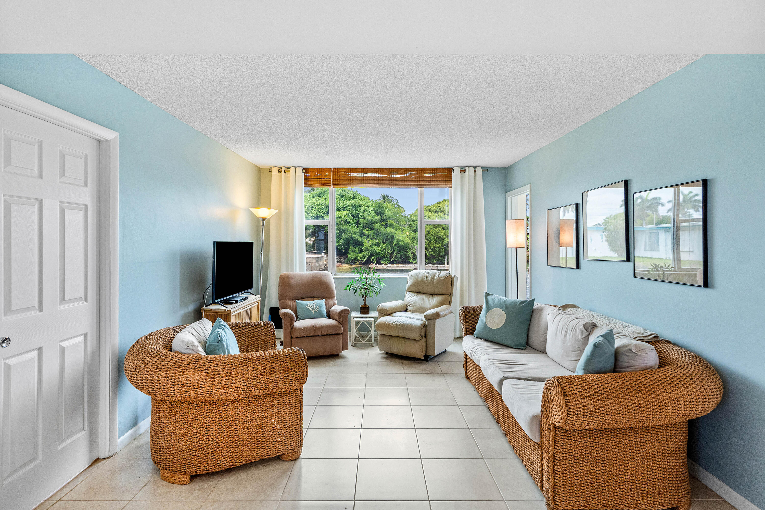 1820 New Palm Way 103