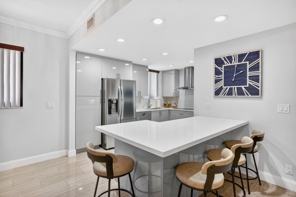 Photo of 1401 NE 9th Street #10, Fort Lauderdale, FL 33304 (MLS # B26042046)
