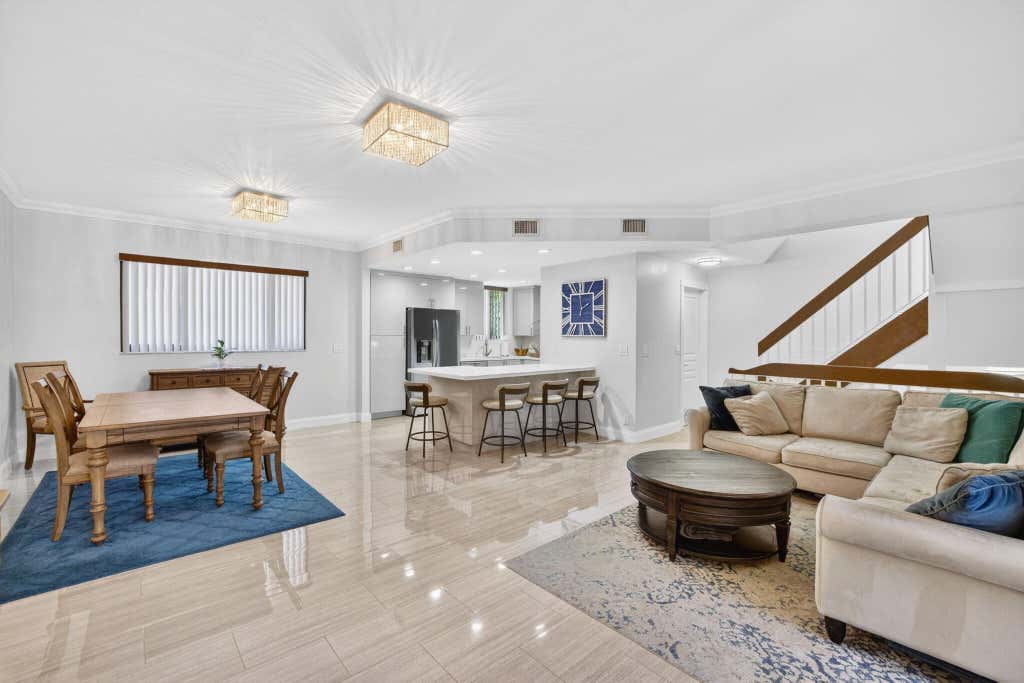Photo of 1401 NE 9th Street #10, Fort Lauderdale, FL 33304 (MLS # B26042046)