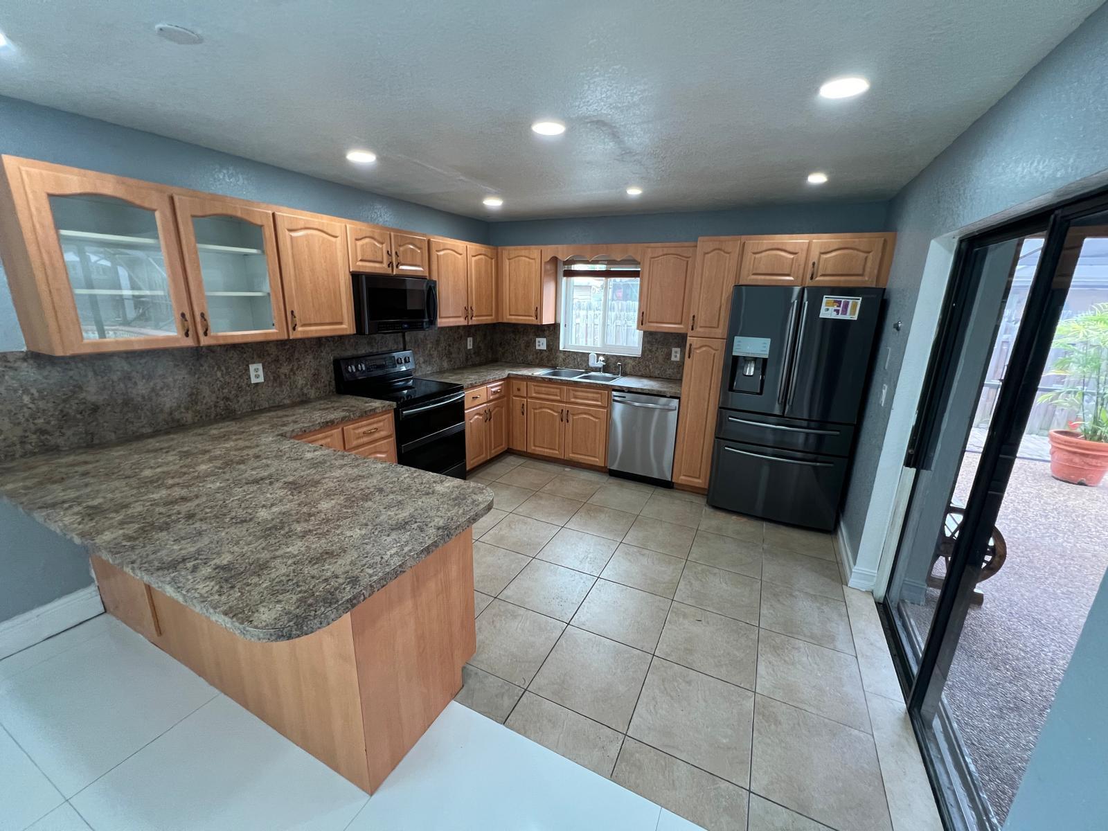 BOULEVARD WOODS NORTH - Residential Lease