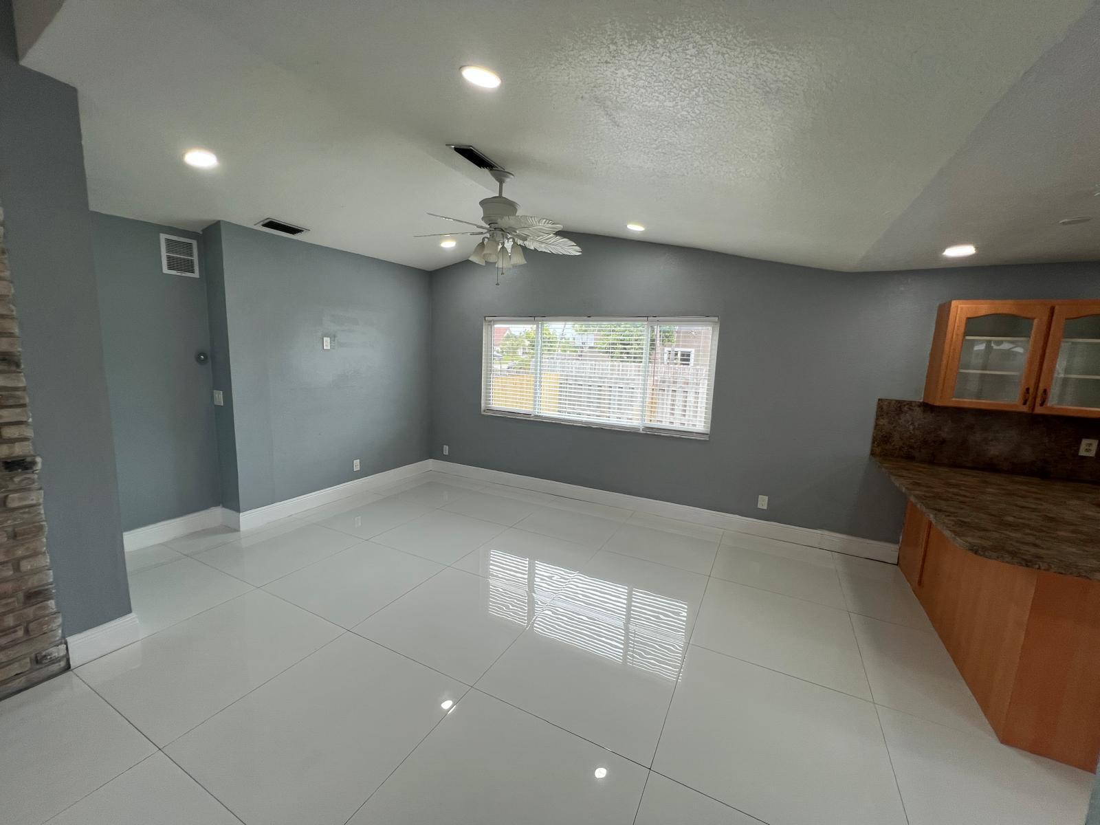 BOULEVARD WOODS NORTH - Residential Lease