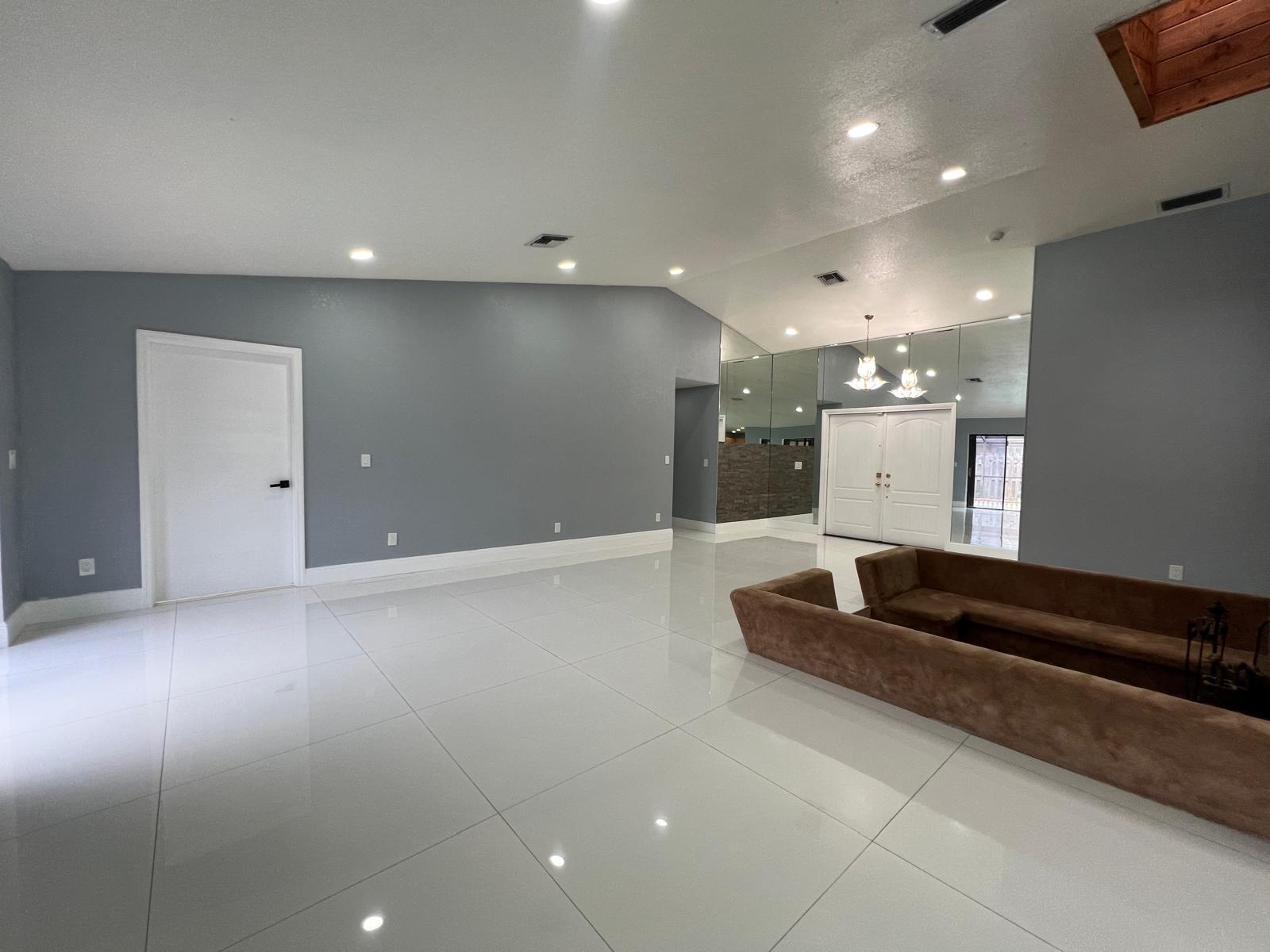 BOULEVARD WOODS NORTH - Residential Lease