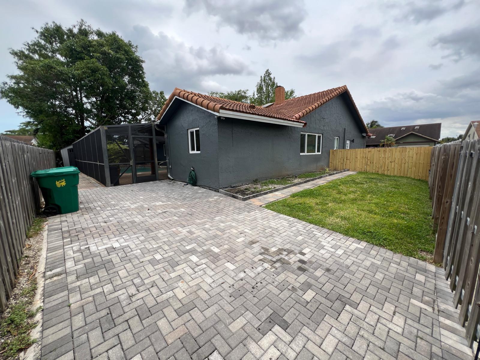 BOULEVARD WOODS NORTH - Residential Lease