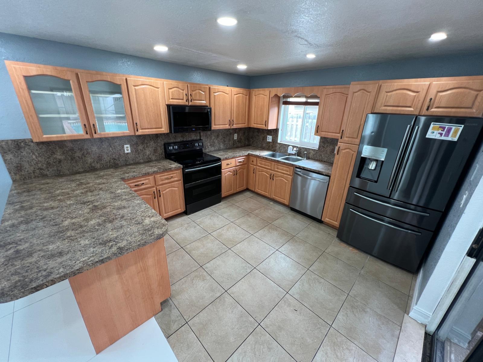 BOULEVARD WOODS NORTH - Residential Lease