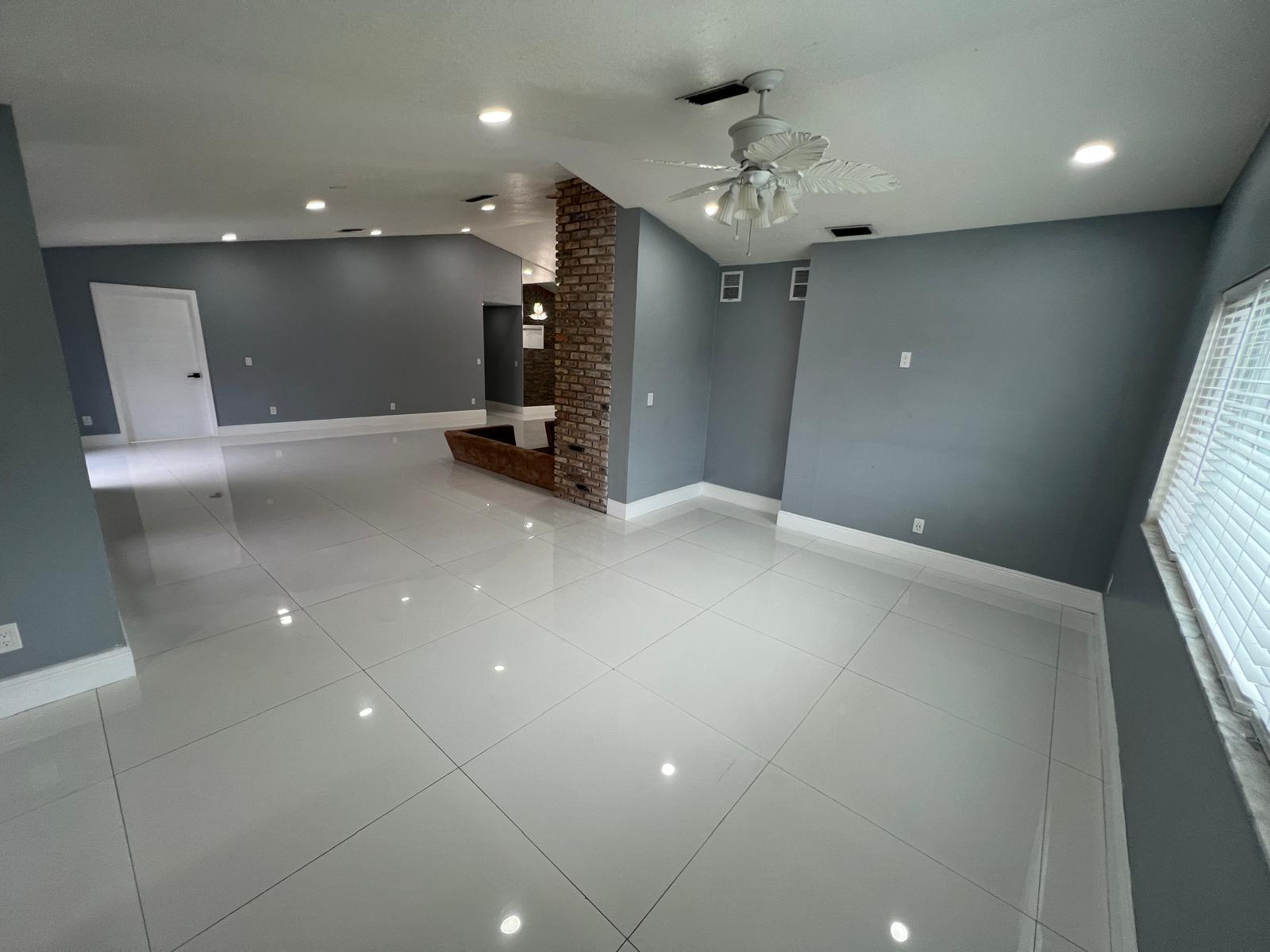 BOULEVARD WOODS NORTH - Residential Lease