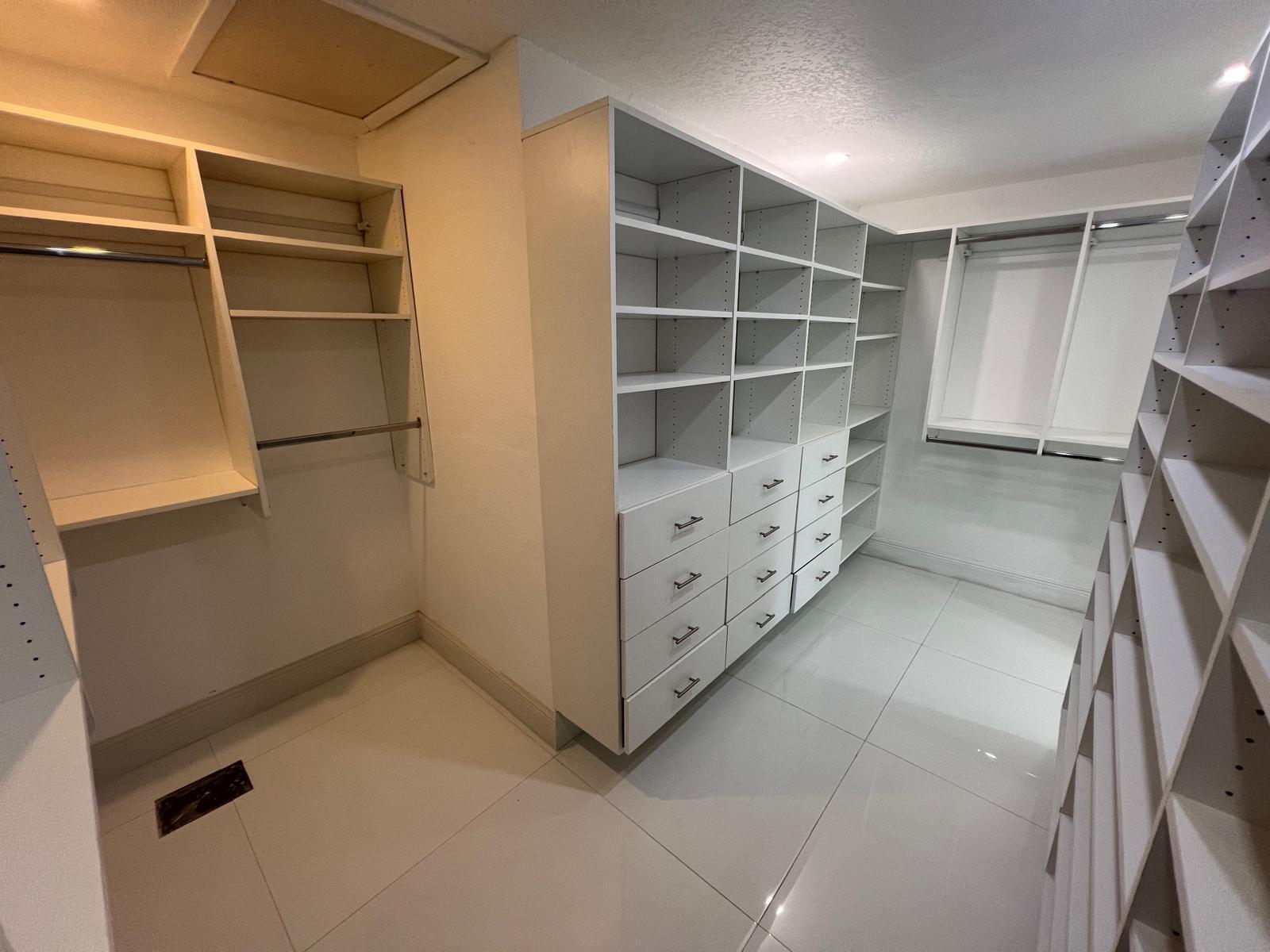 BOULEVARD WOODS NORTH - Residential Lease
