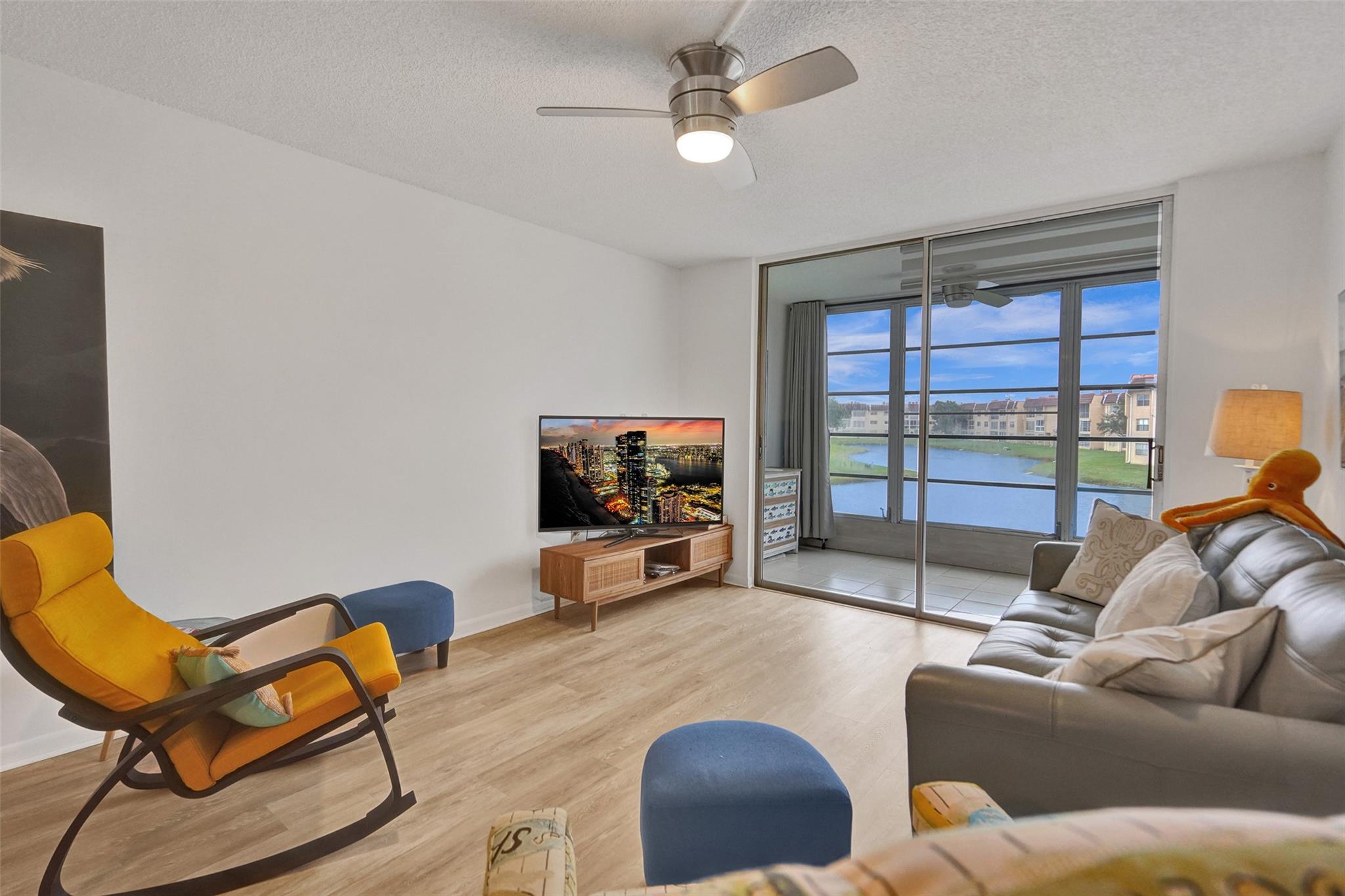 Sunrise Lakes - Residential