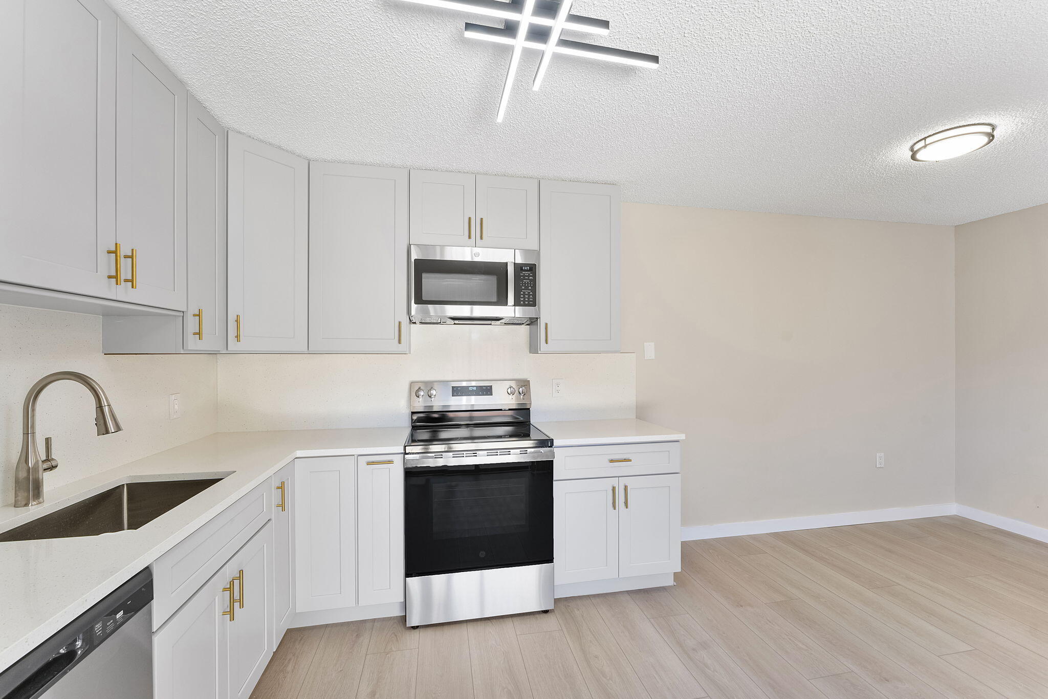 DELRAY OAKS WEST CONDO - Residential Lease