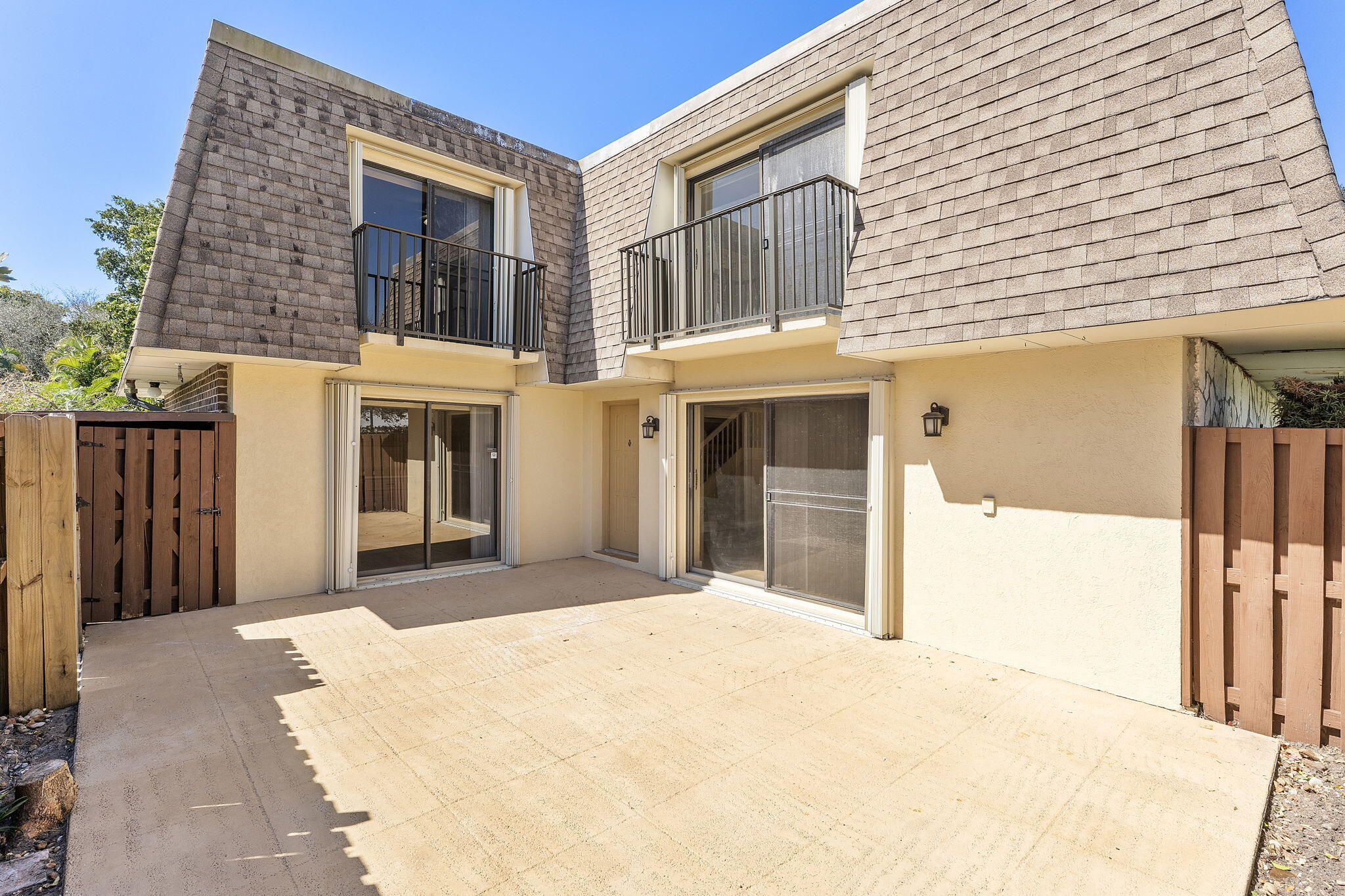 DELRAY OAKS WEST CONDO - Residential Lease