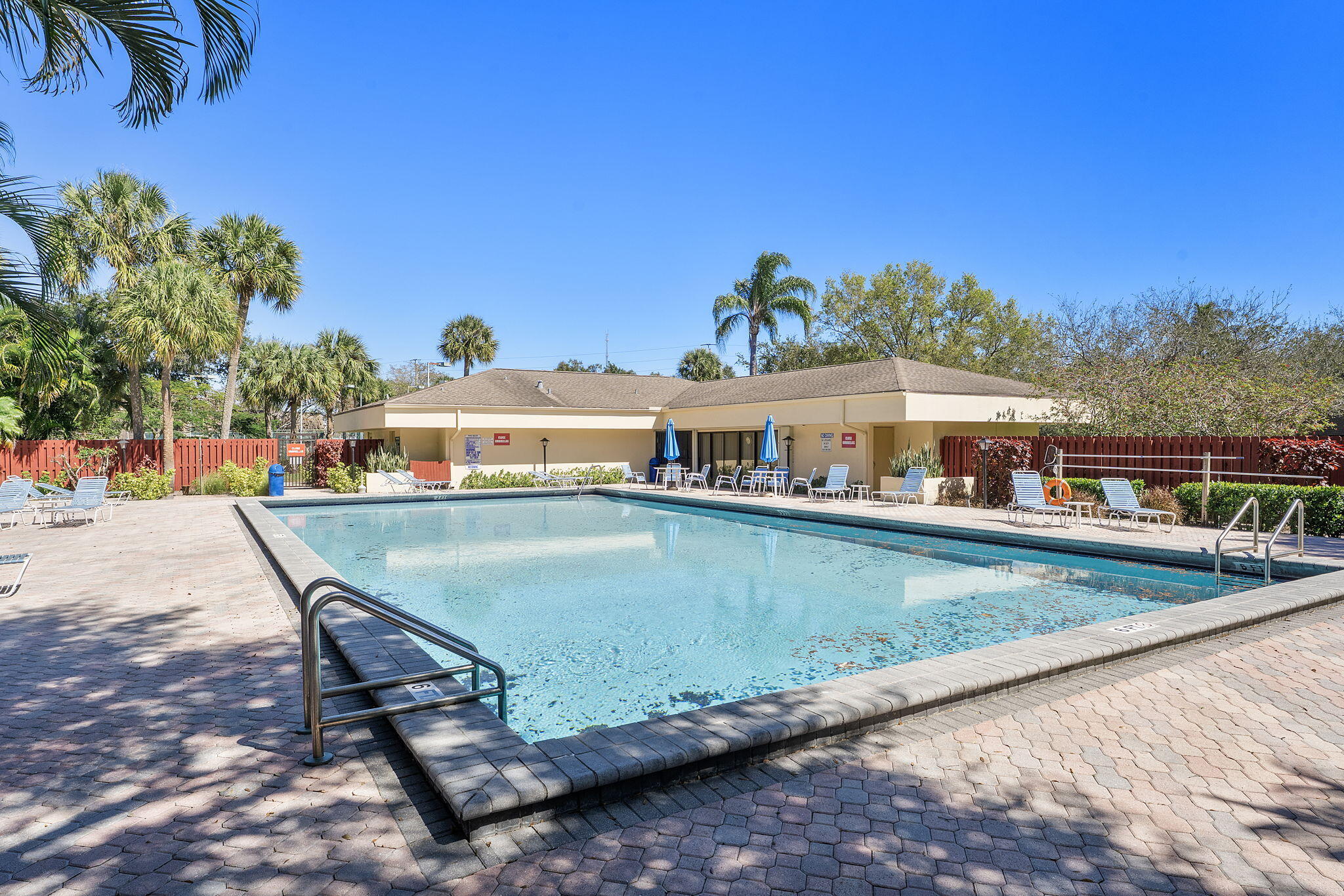 DELRAY OAKS WEST CONDO - Residential Lease