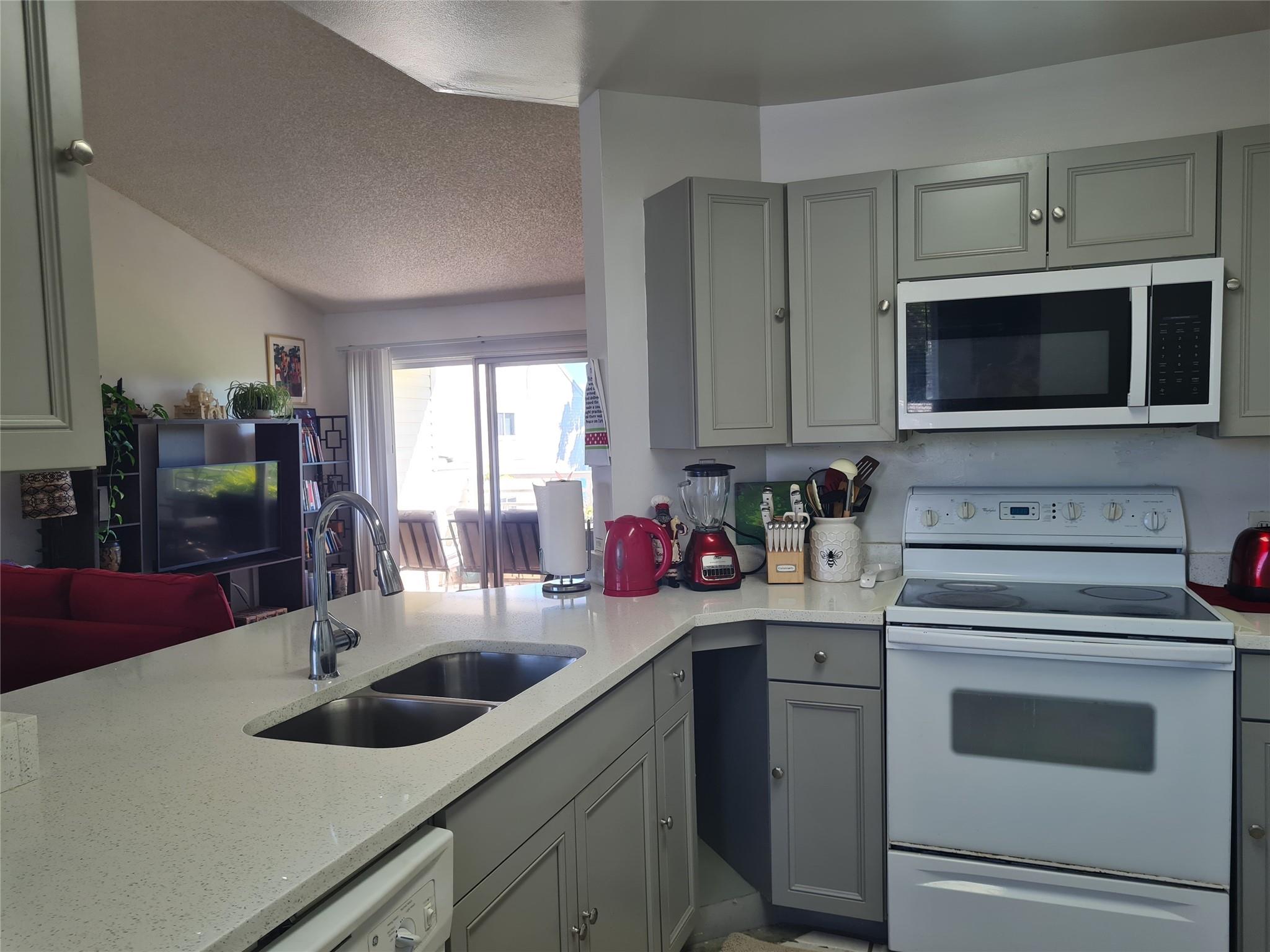 Summer Lake Condo - Residential Lease