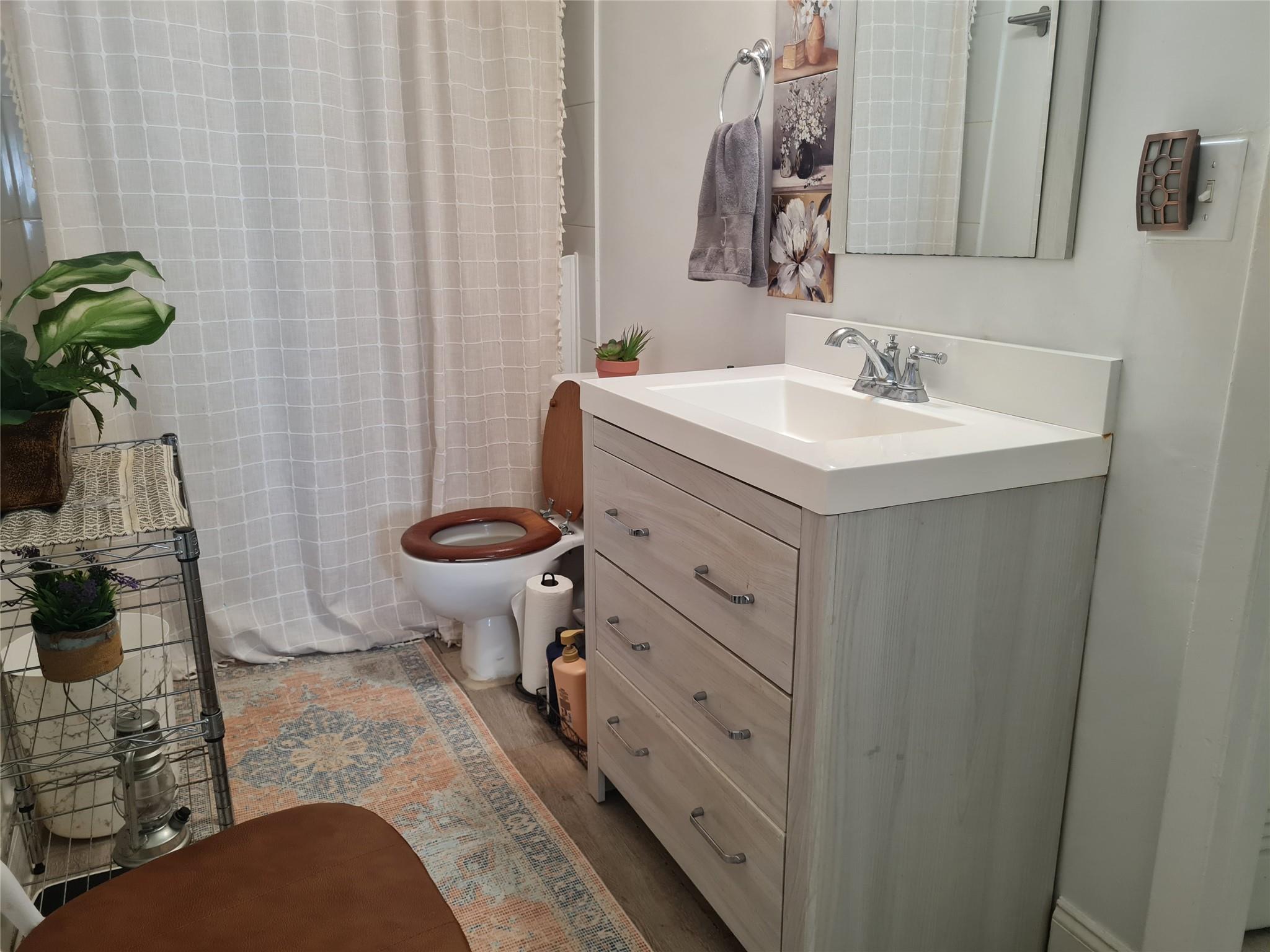 Summer Lake Condo - Residential Lease