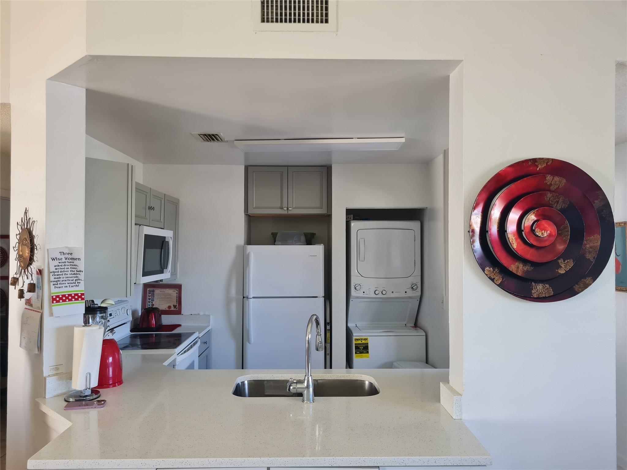 Summer Lake Condo - Residential Lease