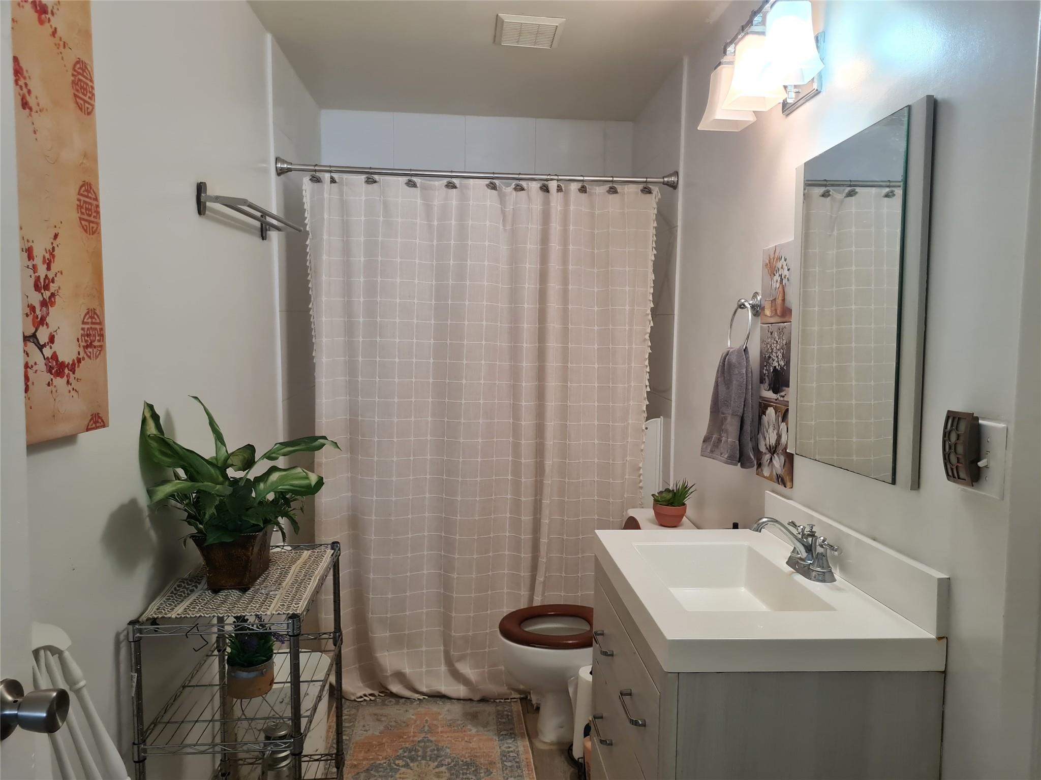 Summer Lake Condo - Residential Lease