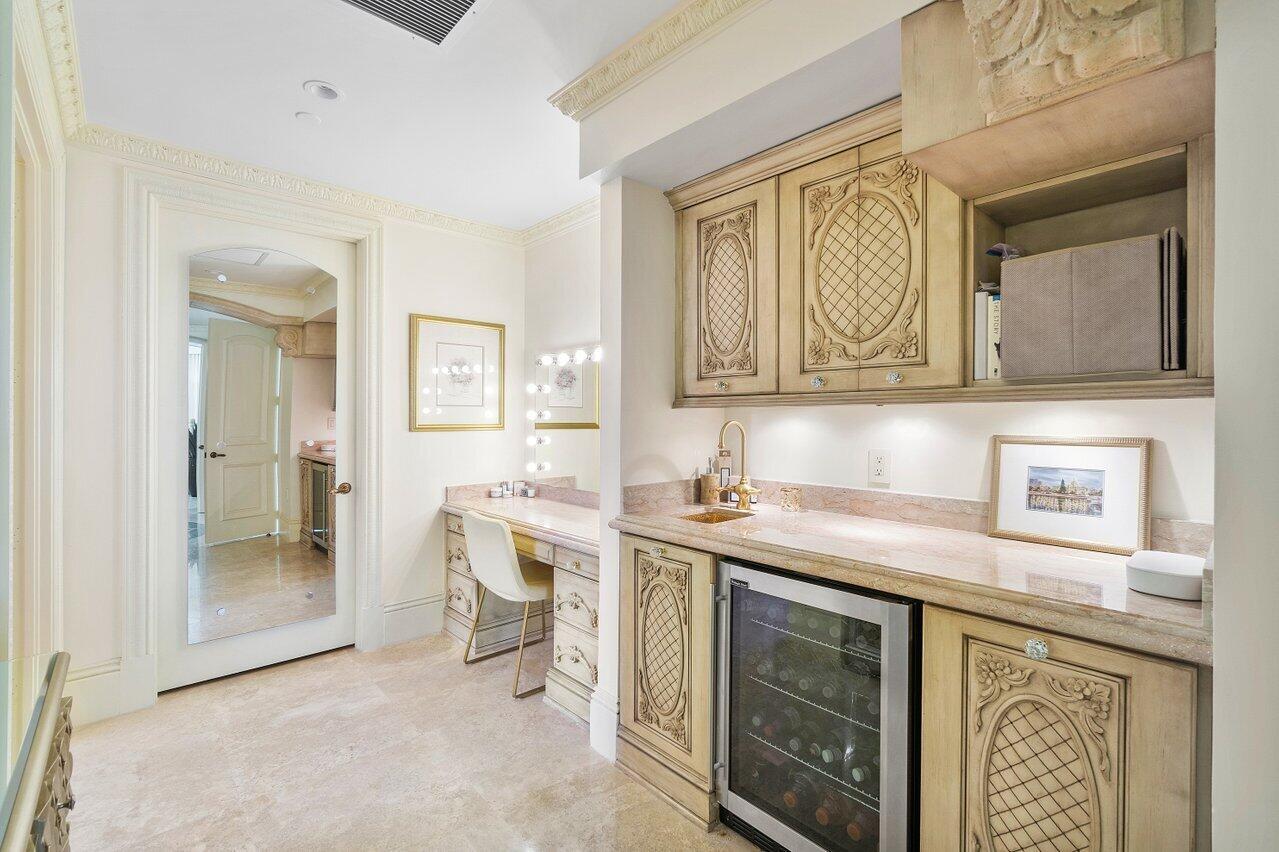 MIZNER GRAND CONDO - Residential