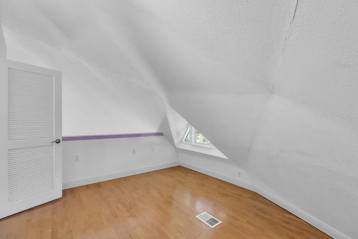 THOMPSON SUB - Residential