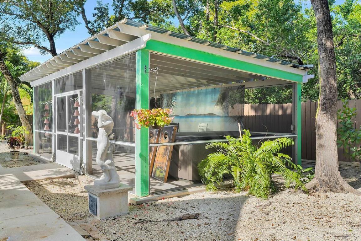 THOMPSON SUB - Residential