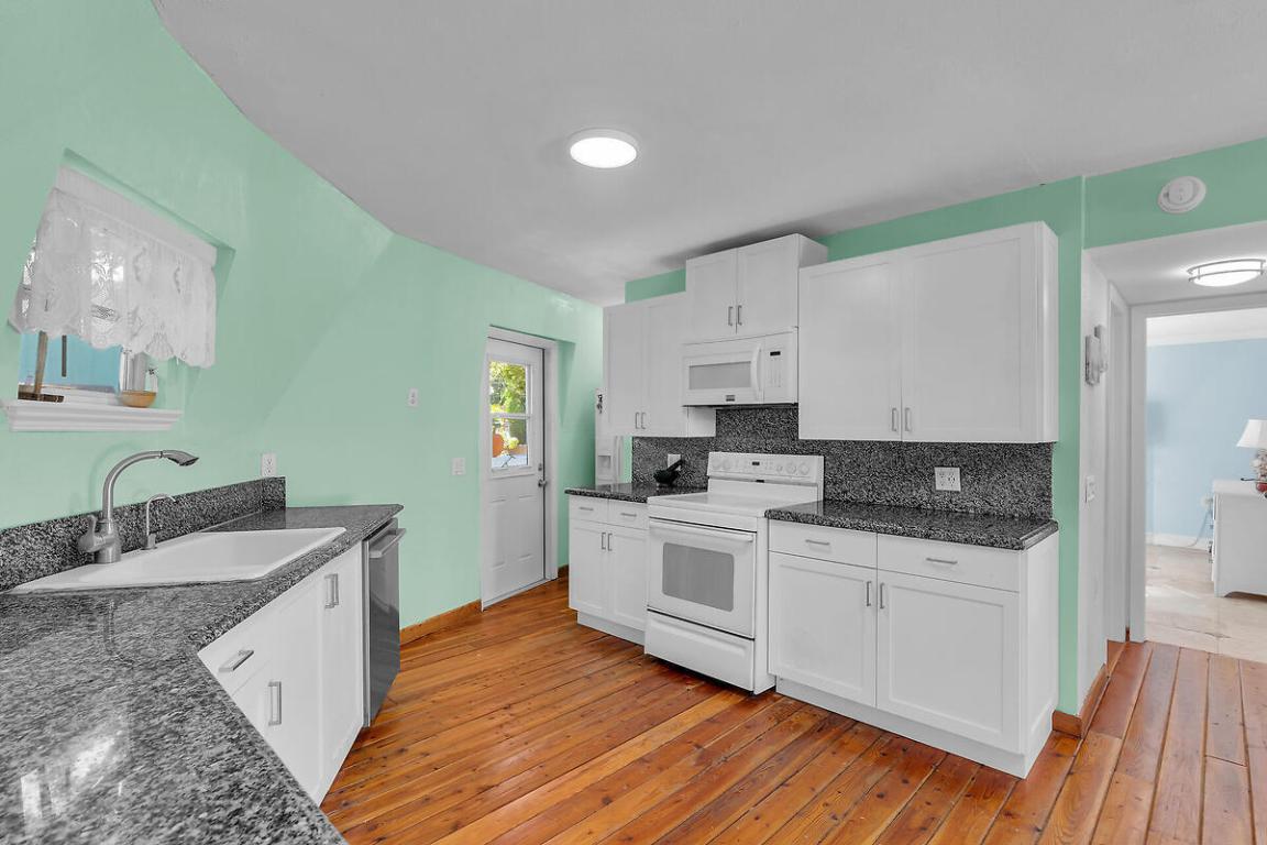 THOMPSON SUB - Residential