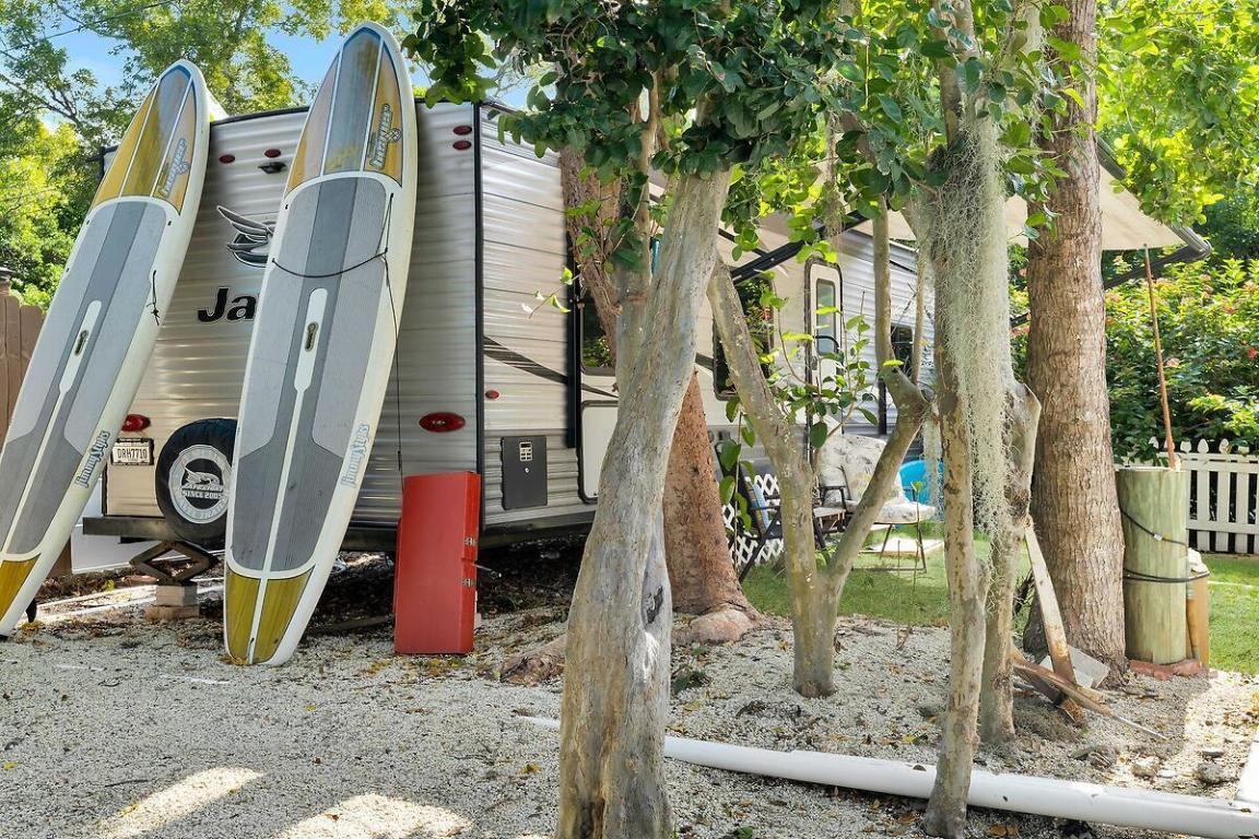 THOMPSON SUB - Residential