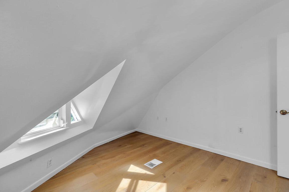 THOMPSON SUB - Residential