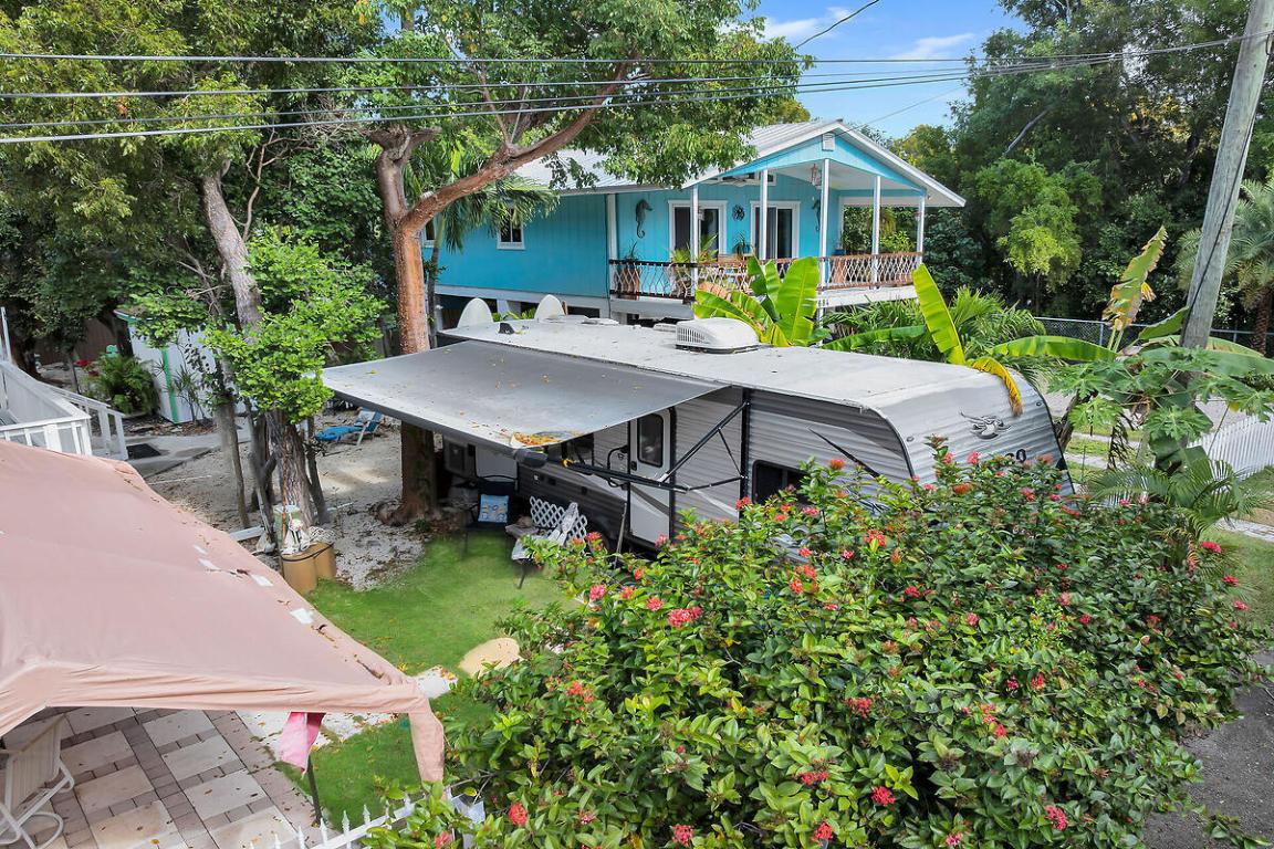 THOMPSON SUB - Residential