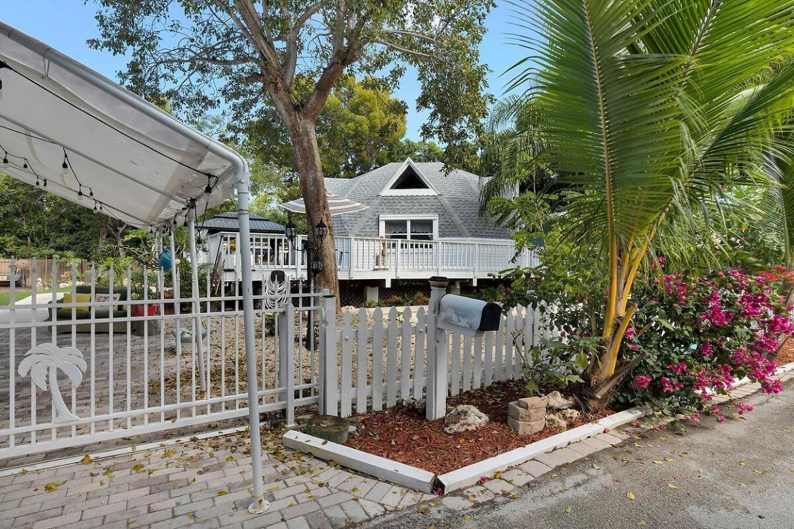 THOMPSON SUB - Residential