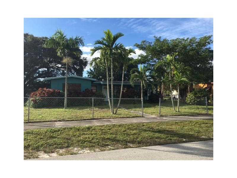 LAUDERDALE MANORS - Residential