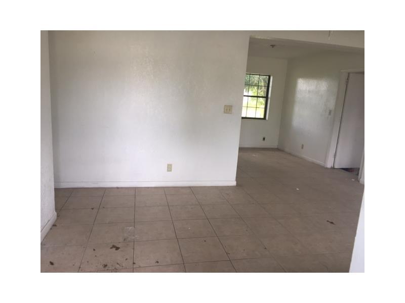 LAUDERDALE MANORS - Residential