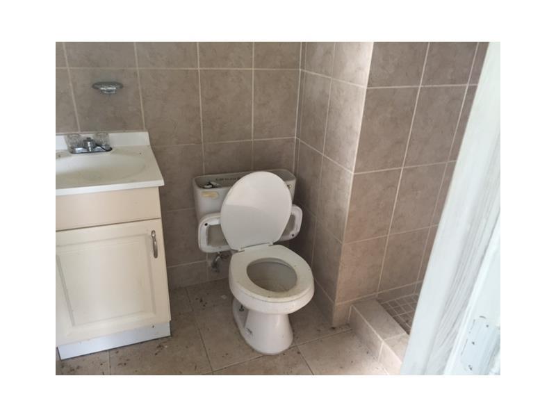 LAUDERDALE MANORS - Residential