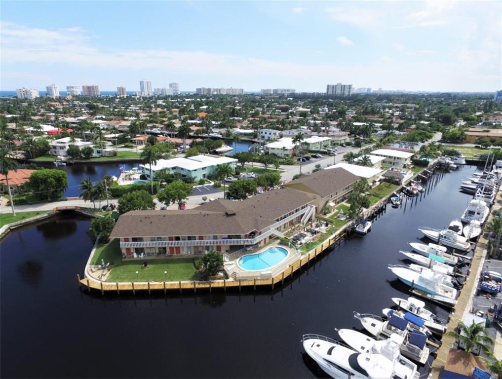 Photo of 811 SE 22nd Ave #2, Pompano Beach, FL 33062 (MLS # F10260700)
