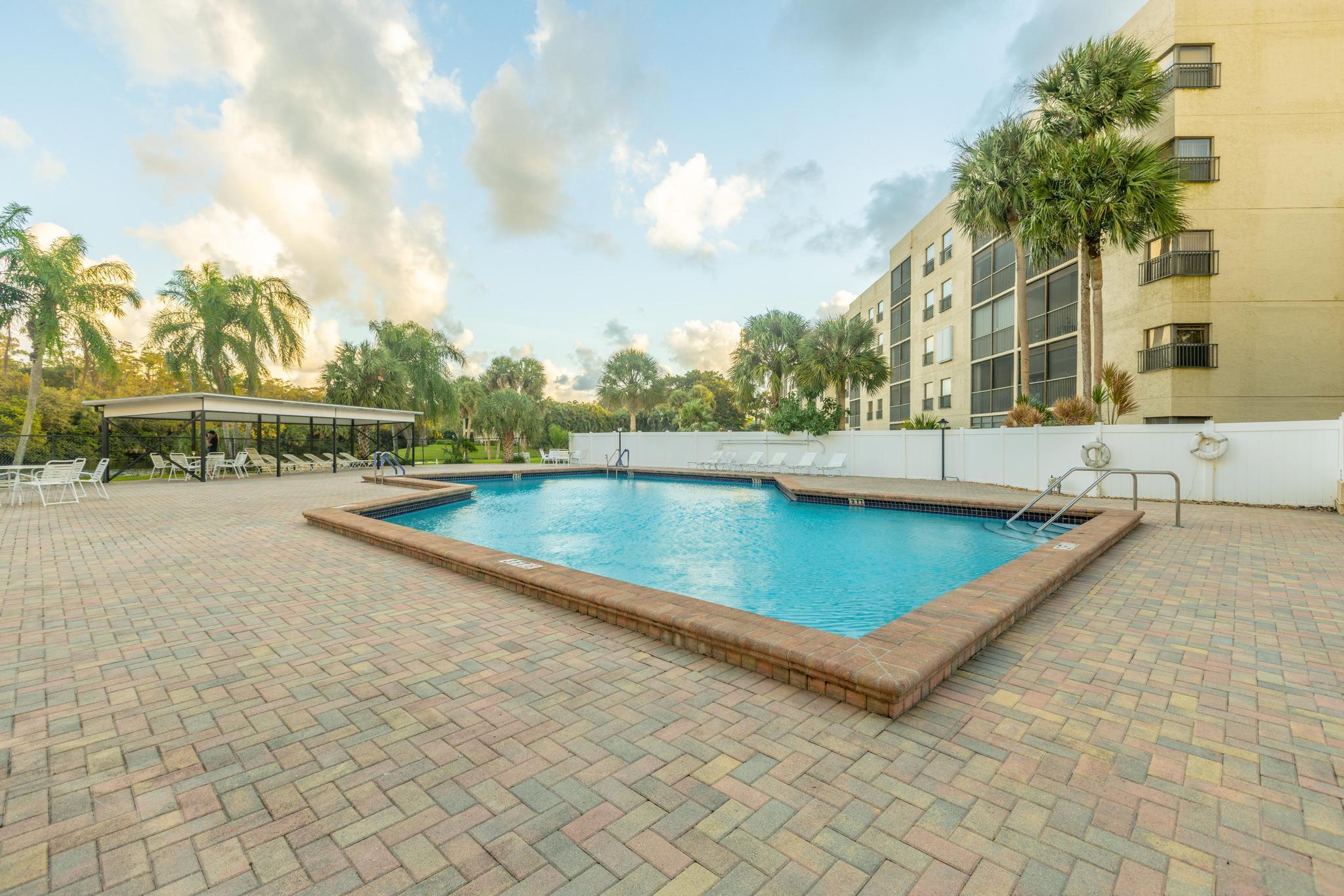TRADEWINDS B CONDO - Residential