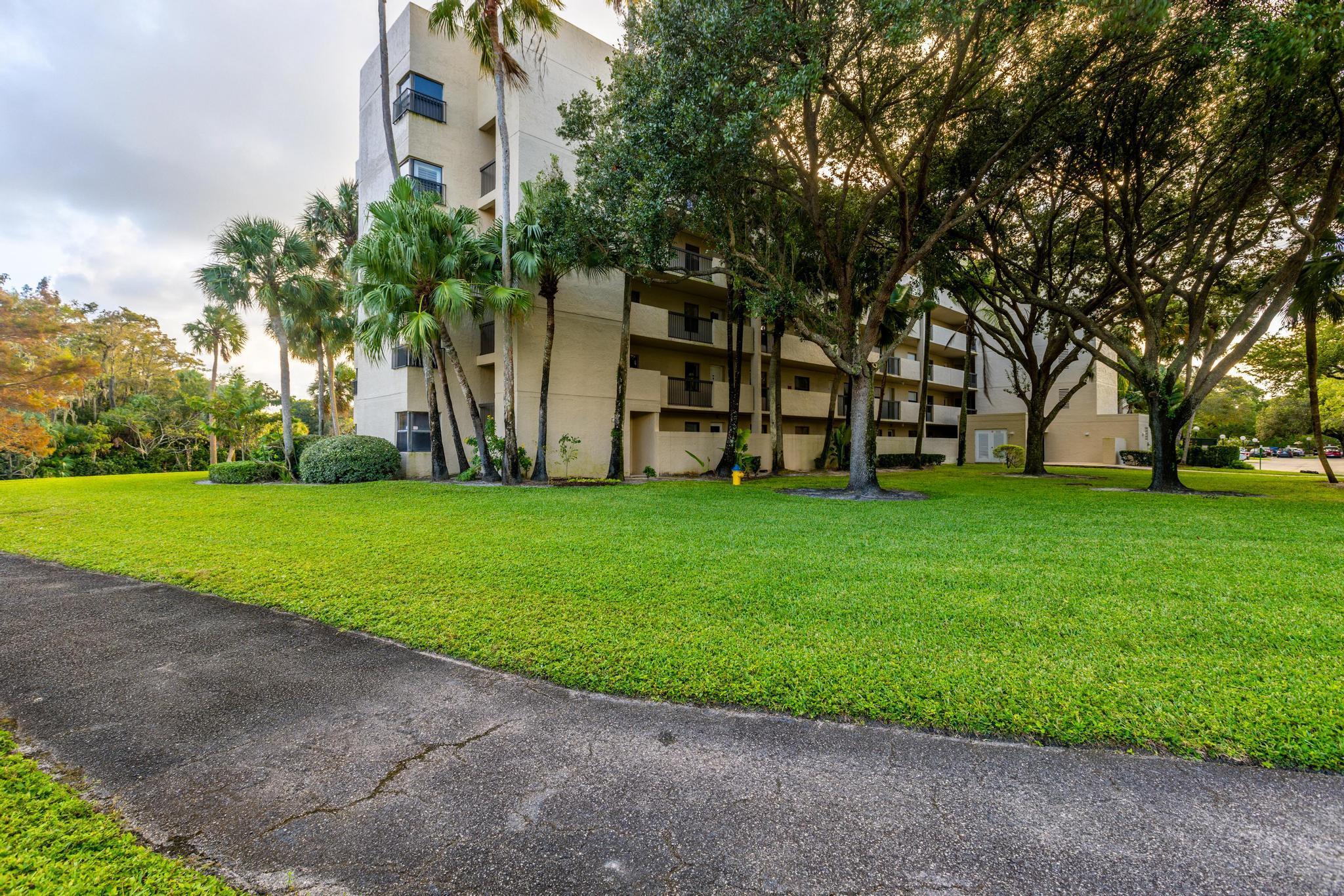 TRADEWINDS B CONDO - Residential