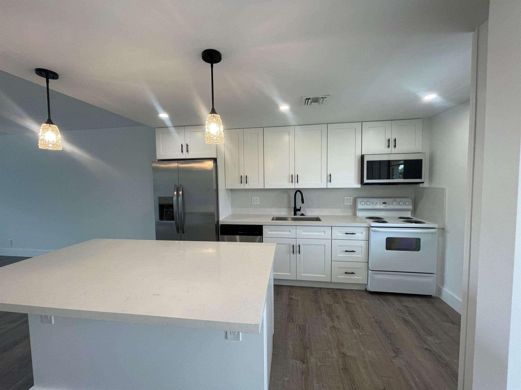 1005 Country Club Drive 403