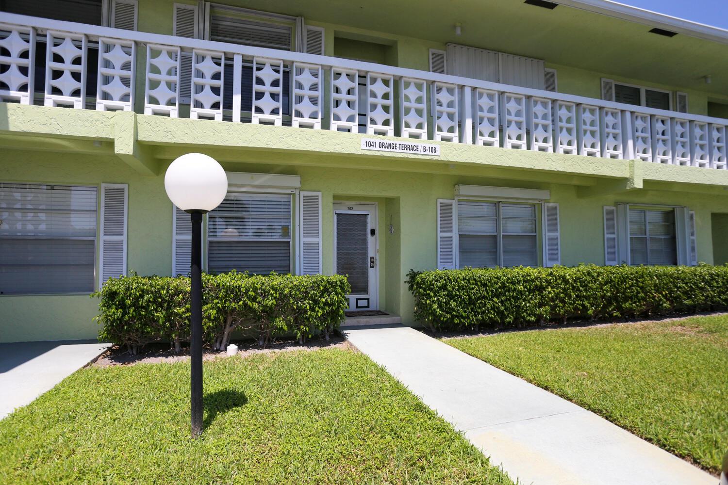 First floor condo available at the desirable Pines of Delray East, an active over 55 community. Under 3 miles to the infamous Atlantic Avenue offering great restaurants to accommodate all tastes, entertainment, art galleries and great shopping! The beautiful Delray Beaches await you a short 2.5 miles away. This condo is located in a prime section of the community offering peace and quiet. New roof and exterior painted 2025.