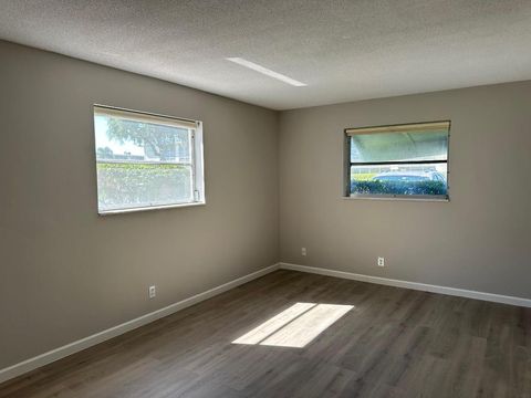 Tiny photo for 2811 Garden Drive S #101, Lake Worth, FL 33461 (MLS # R11138673)
